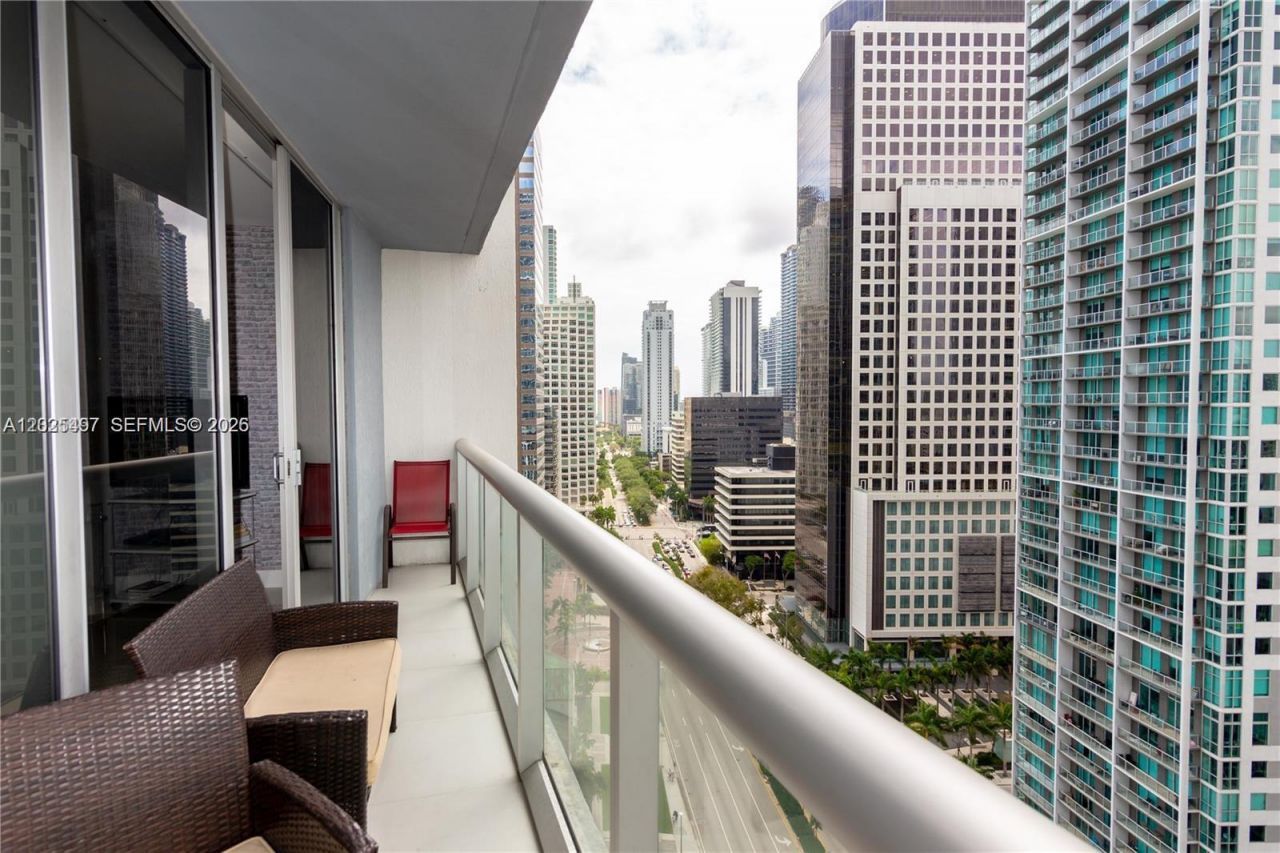 485 Brickell Ave , Unit 2006, Miami, FL 33131 Photo