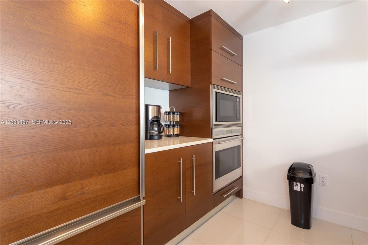 485 Brickell Ave , Unit 2006, Miami, FL 33131 Photo