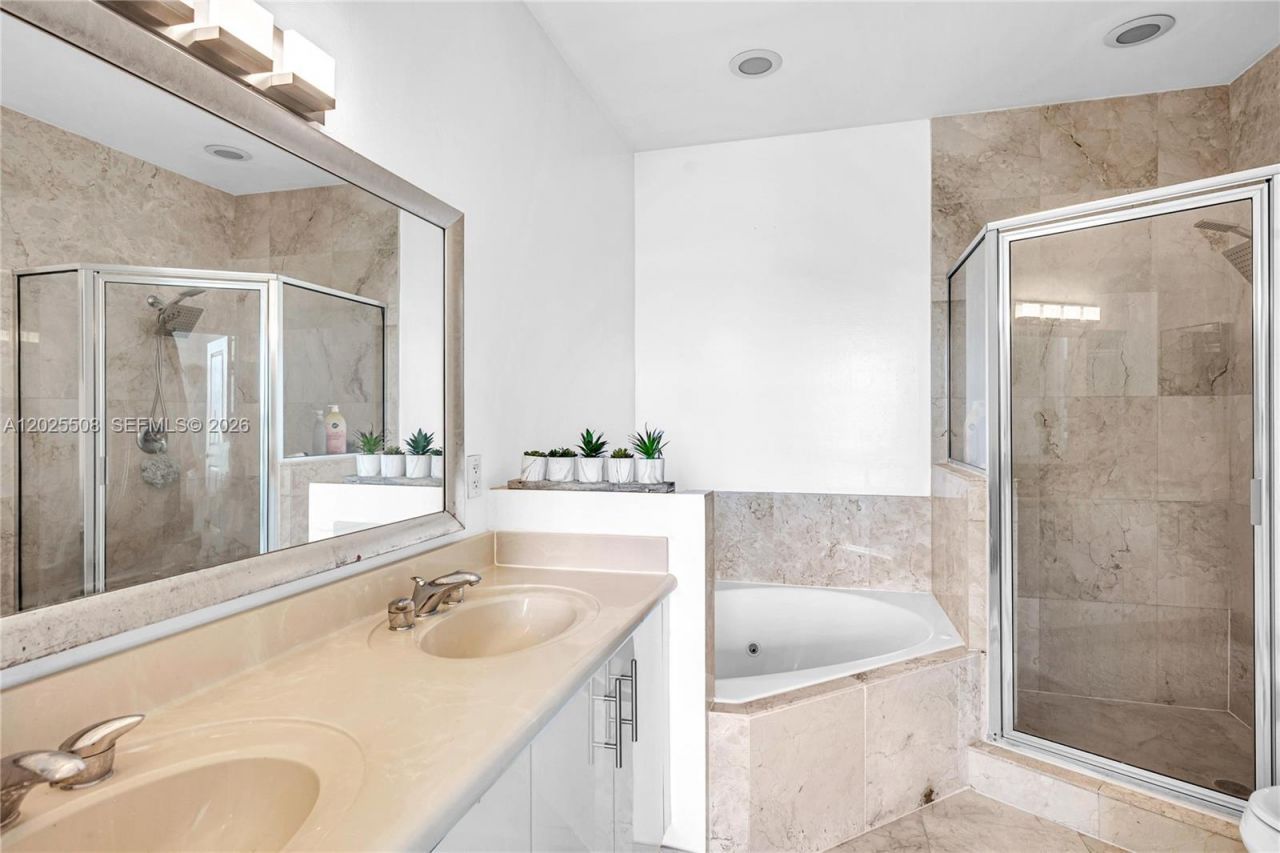 7900 Harbor Island Dr , Unit PH14, North Bay Village, FL 33141 Photo