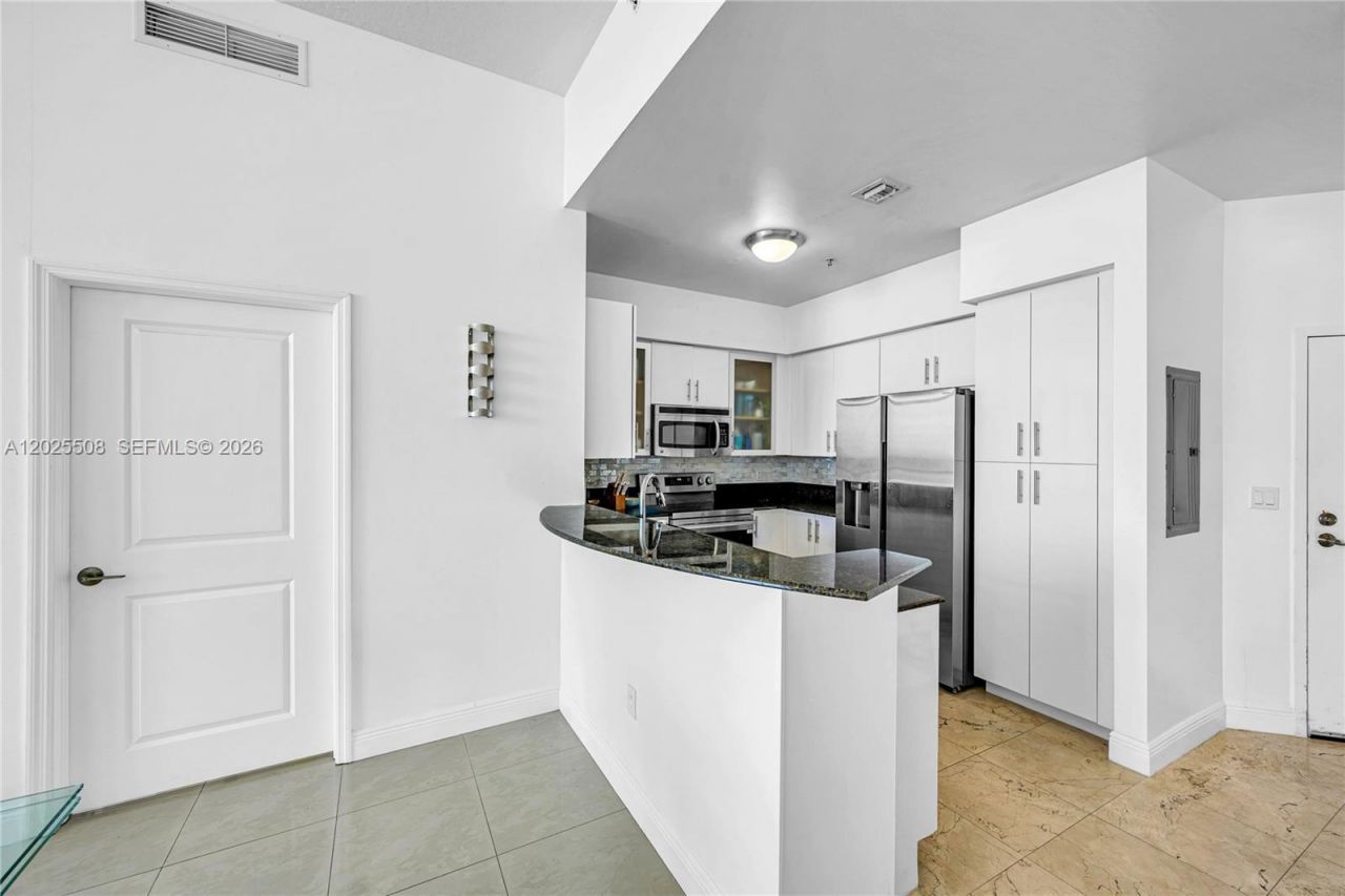 7900 Harbor Island Dr , Unit PH14, North Bay Village, FL 33141 Photo