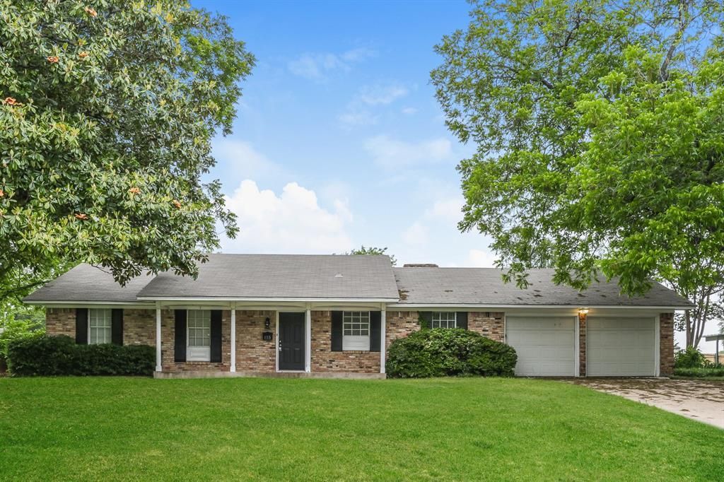 115 Brook Hollow Drive, Desoto, TX 75115 Main Photo