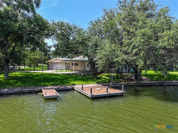 501 Oleander Drive , Marble Falls, TX 78654