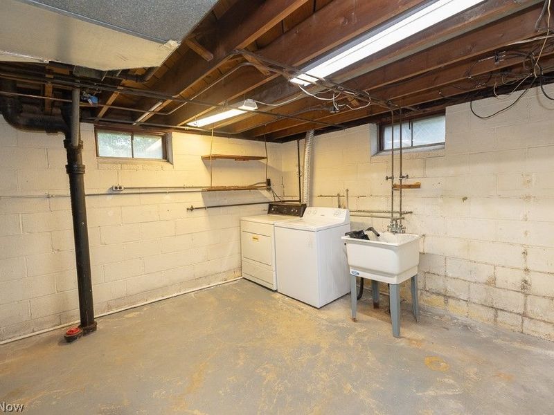 9326 Ackley Road, Parma Heights, OH 44130 Photo 30