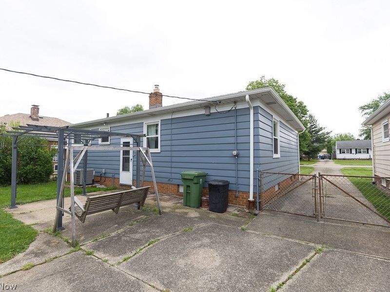 9326 Ackley Road, Parma Heights, OH 44130 Photo 38