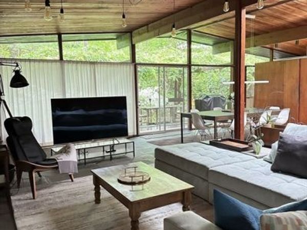 23 Peacock Farm Road, Lexington, MA 02421
