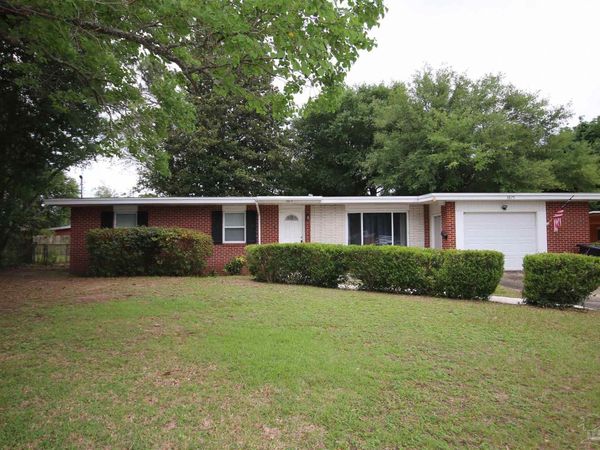 3875 Arbutus Dr, Pensacola, FL 32504