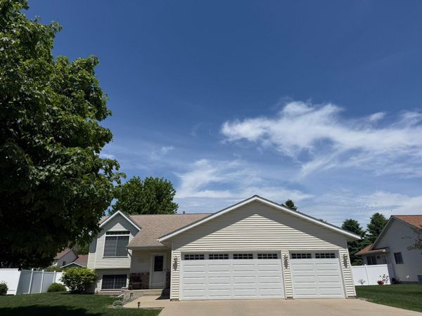 720 Richway Lane SE, Owatonna, MN 55060