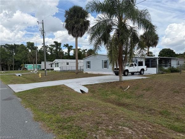 7633 Grady DR , NORTH FORT MYERS, FL 33917