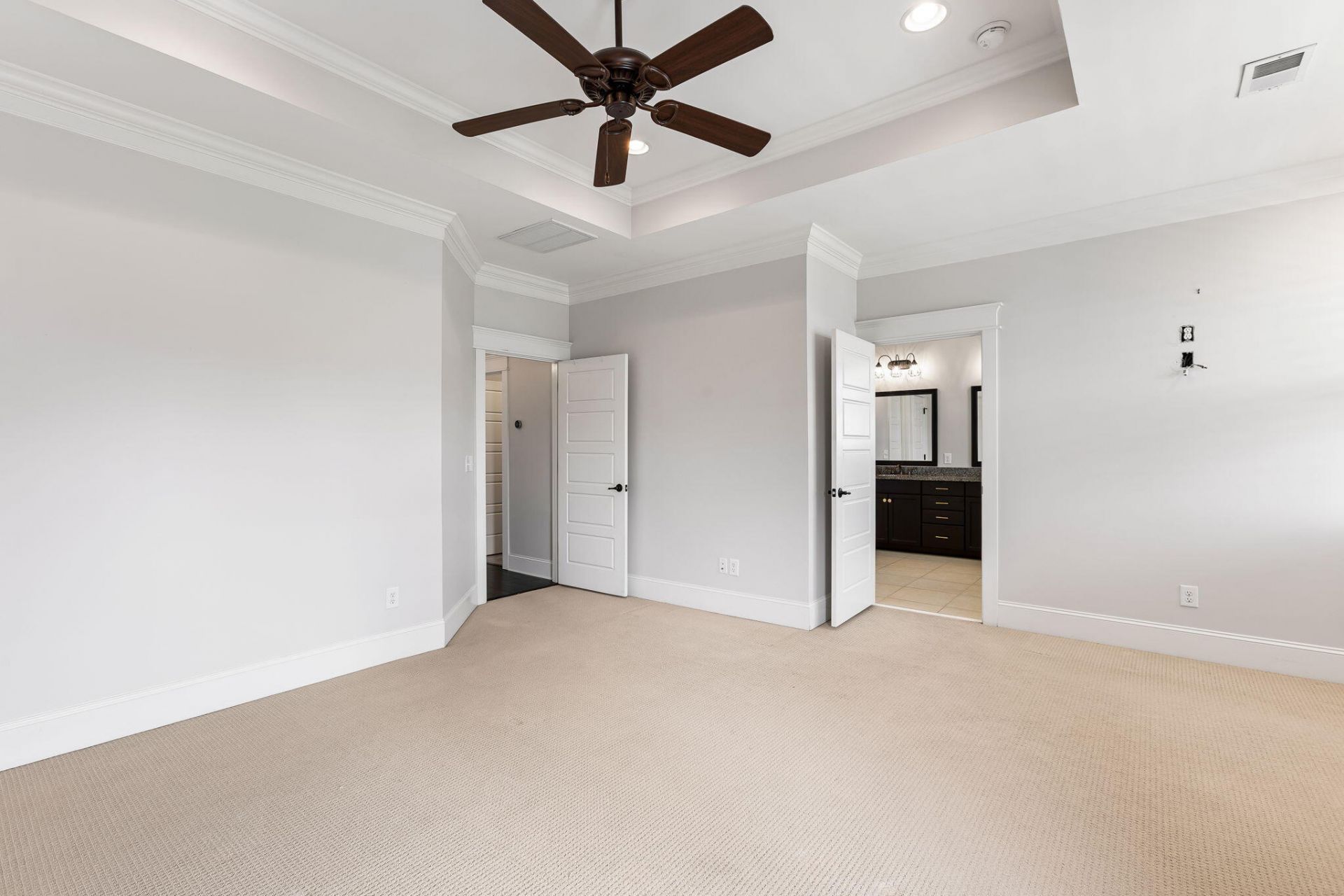 2532 Josiah Street Photo 24