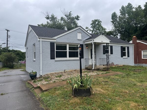228 Clearview Dr , Clarksville, TN 37043