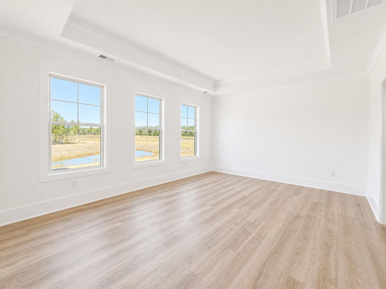 2033 Meadowood Ln. Photo 10