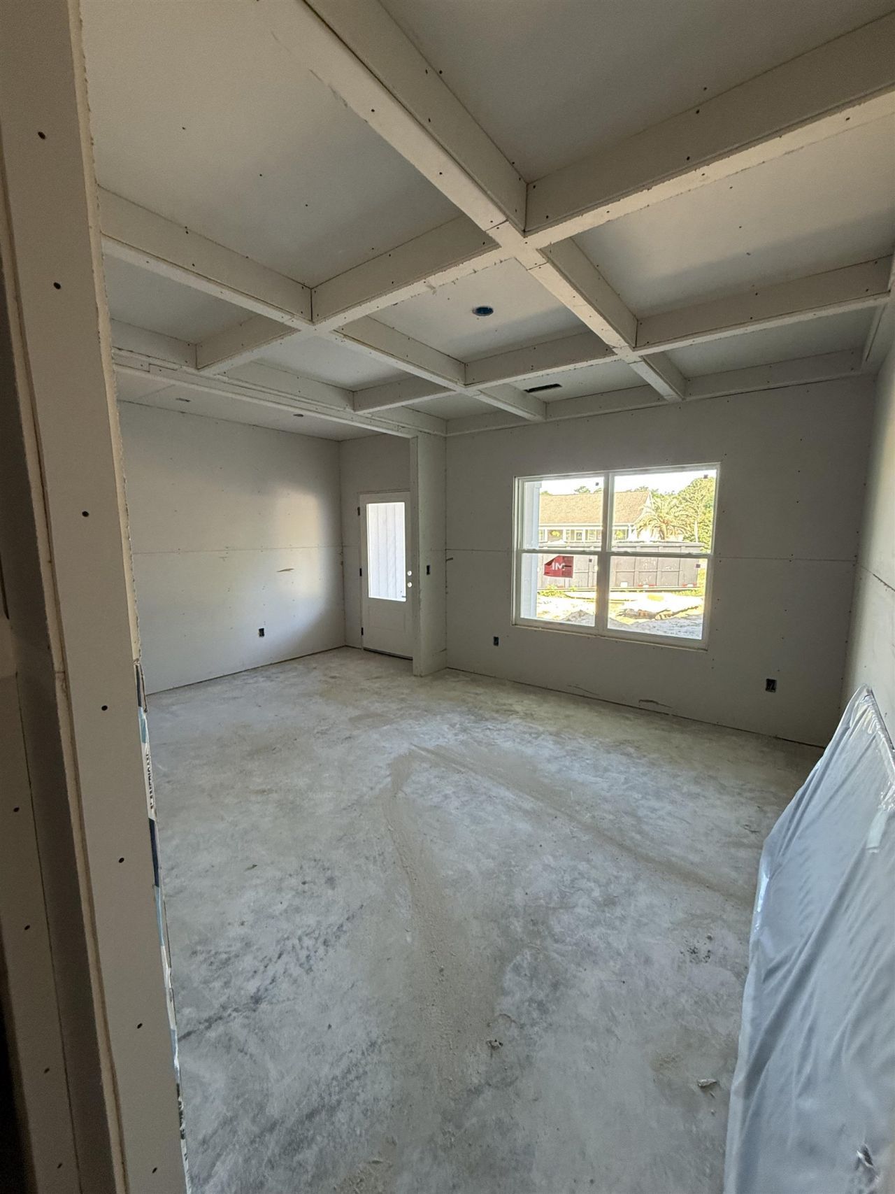 2033 Meadowood Ln. Photo 5