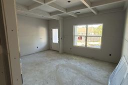 2033 Meadowood Ln. photo 4