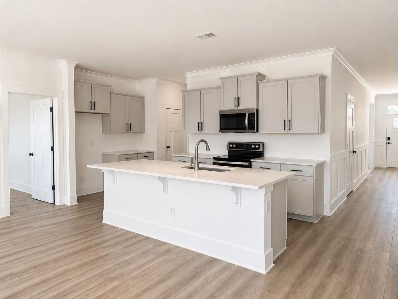 2033 Meadowood Ln. Photo 7