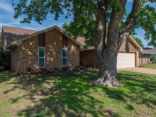 1213 Bluff Creek Drive, Edmond, OK 73012