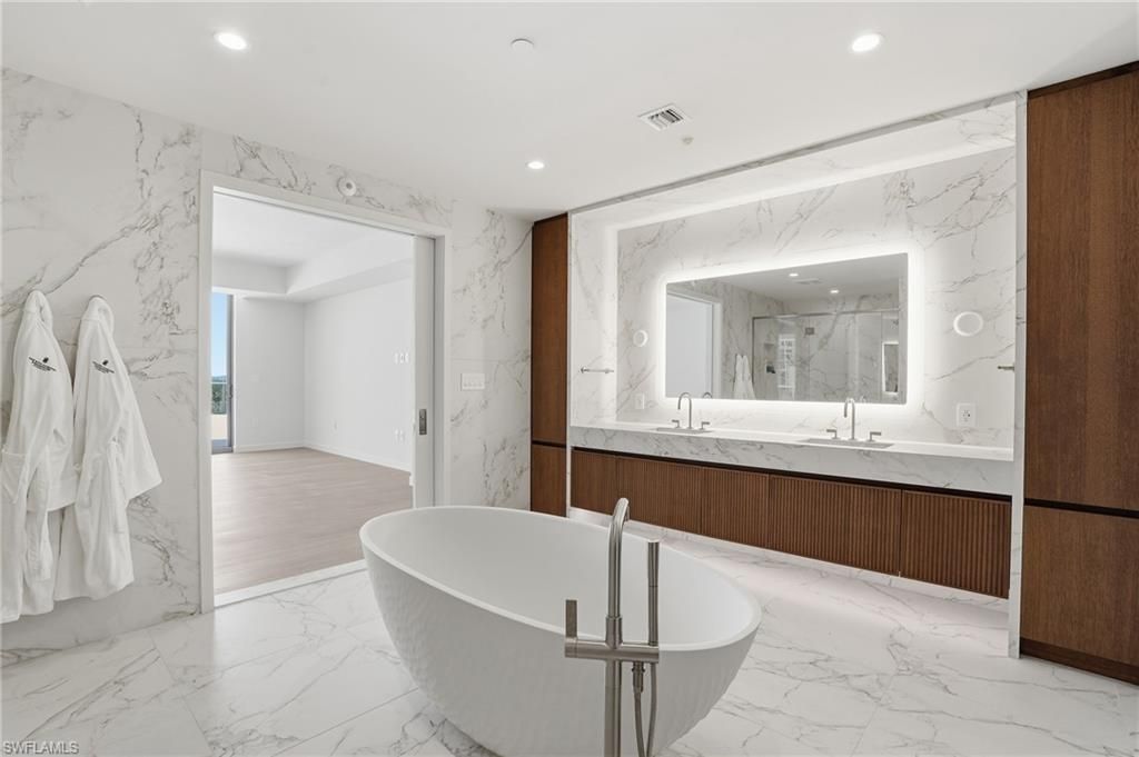 5100 Seagrass Blvd , Unit 201, Bonita Springs, FL 34134 Photo