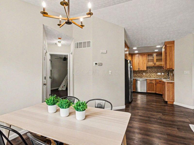 3671 Carnforth Drive, Columbus, OH 43221 Photo 6