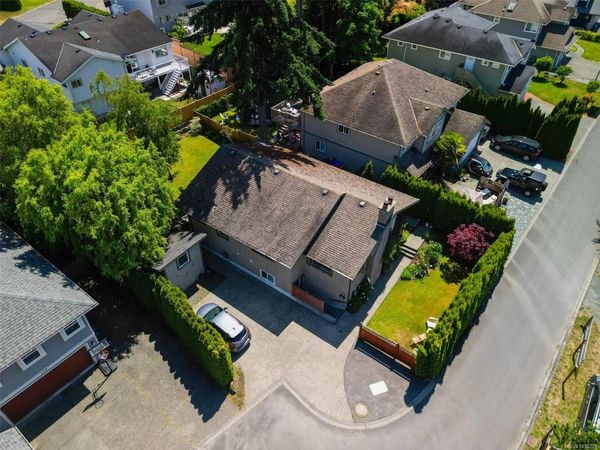 110 Jedburgh Pl , View Royal, BC V9B 6N7