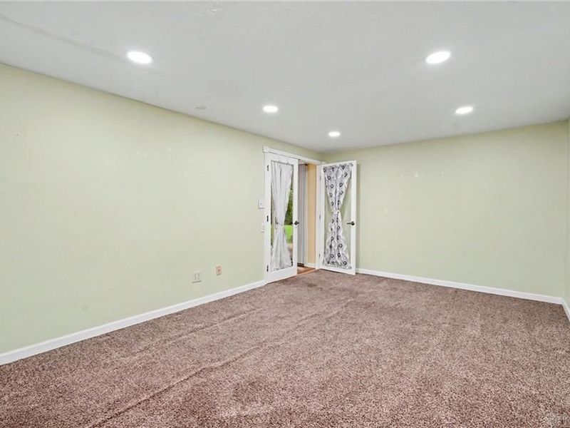 7090 Claybeck Drive, Huber Heights, OH 45424 Photo 23