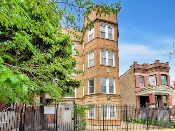 3336 W Evergreen Avenue , Unit 1, Chicago, IL 60651