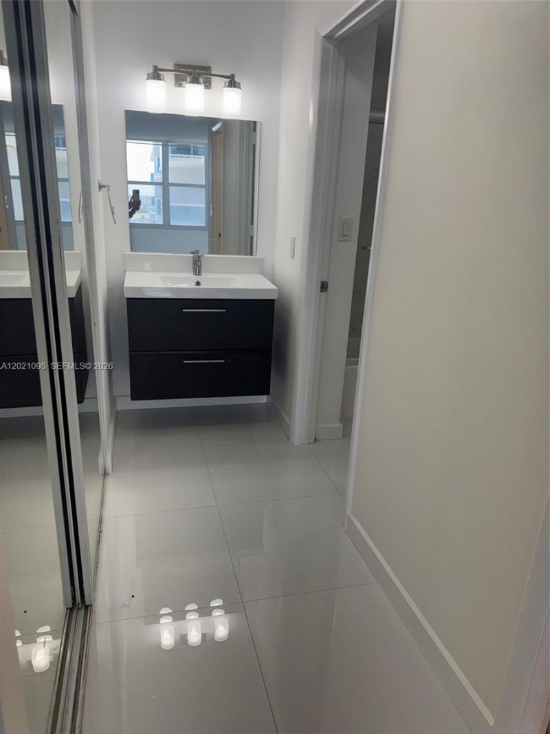 3800 S Ocean Dr, Unit 1725, Hollywood, FL 33019 Photo