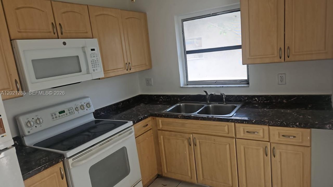 5300 NW 18th Ct , Unit 4I, Lauderhill, FL 33313 Photo
