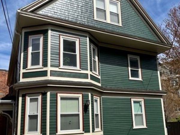 46 Aspinwall Ave, Unit 2F, Brookline, MA 02446