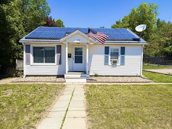 124 Central Ave, Ayer, MA 01432