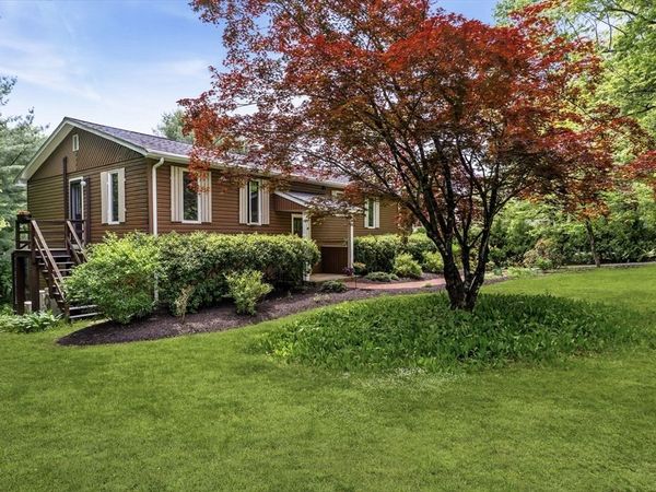 788 Burts Pit Rd, Northampton, MA 01062