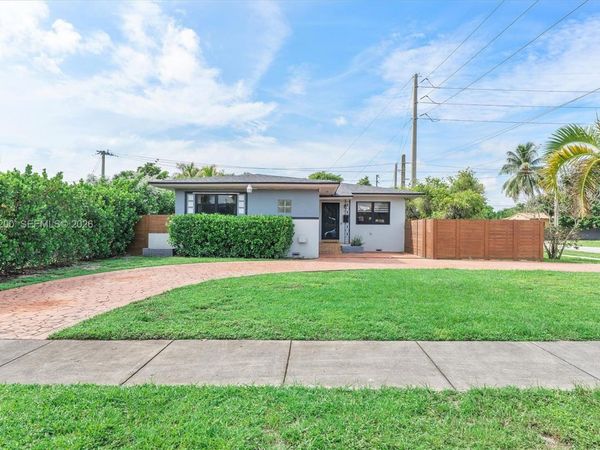 Unit 1300, North Miami Beach, FL 33162