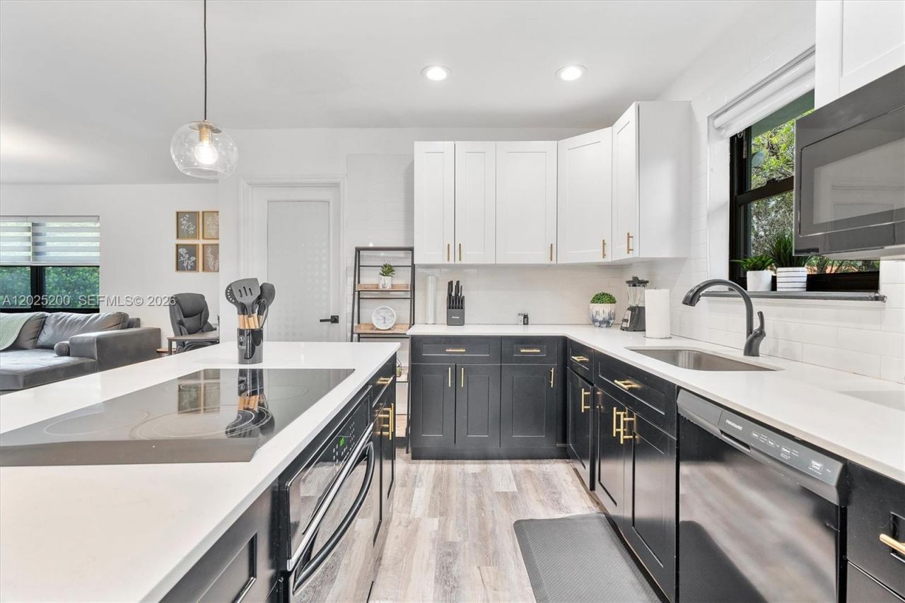 Please Call For Address, Unit 1300, North Miami Beach, FL 33162 Photo