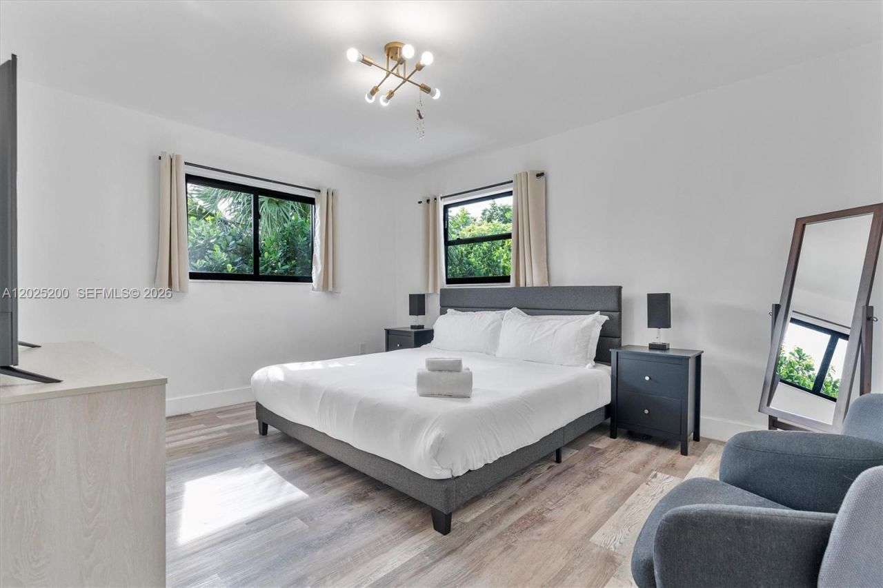Please Call For Address, Unit 1300, North Miami Beach, FL 33162 Photo
