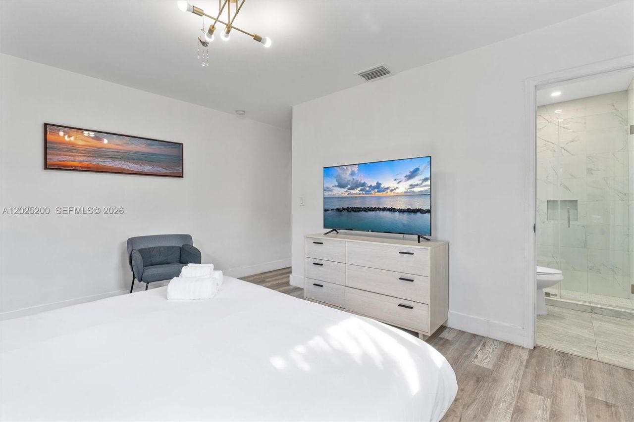 Please Call For Address, Unit 1300, North Miami Beach, FL 33162 Photo