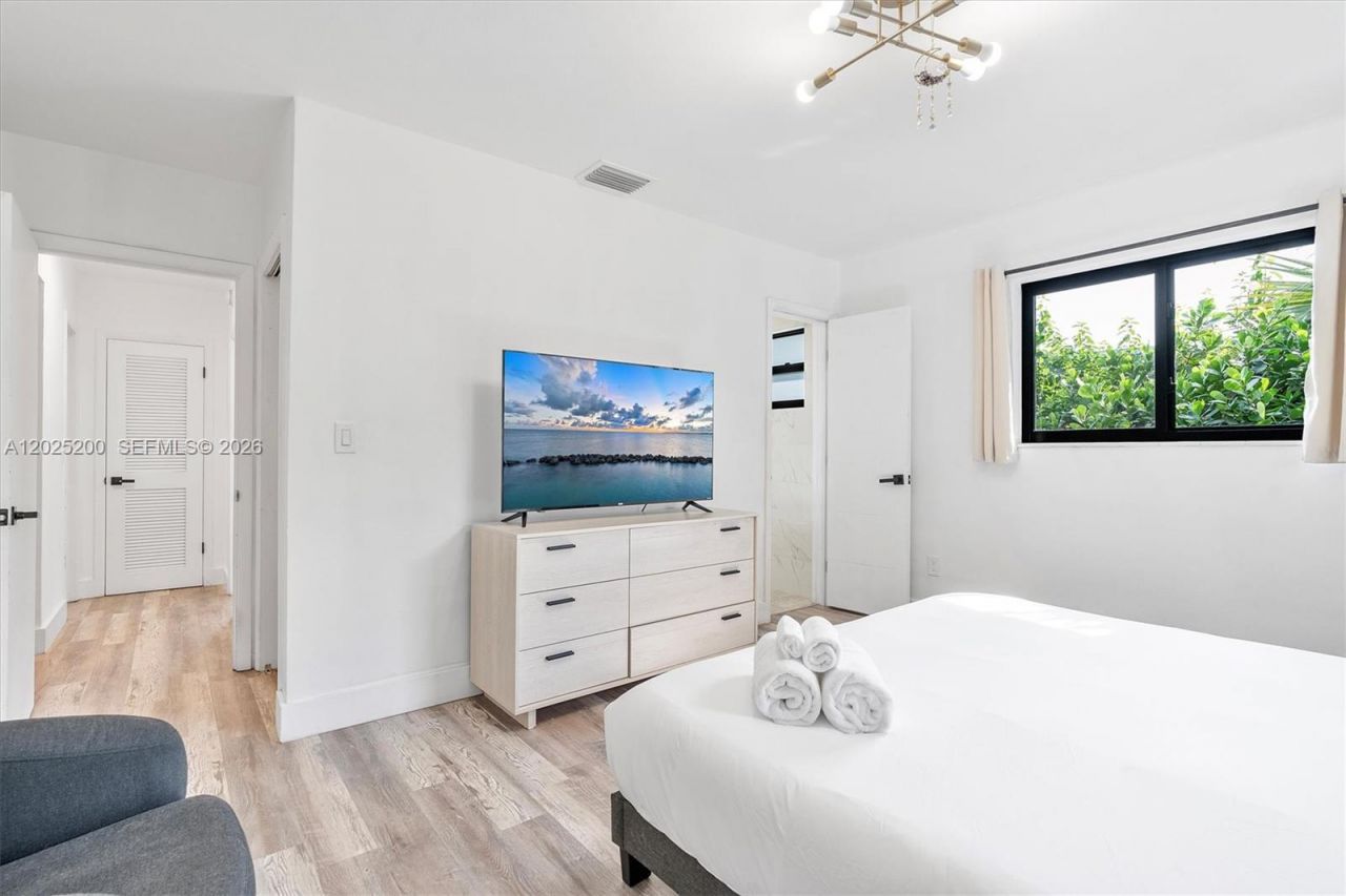 Please Call For Address, Unit 1300, North Miami Beach, FL 33162 Photo