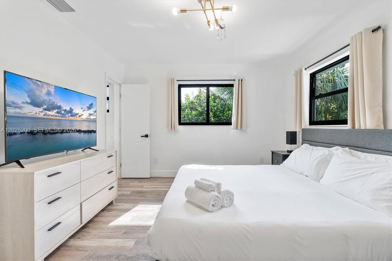 Please Call For Address, Unit 1300, North Miami Beach, FL 33162 Photo