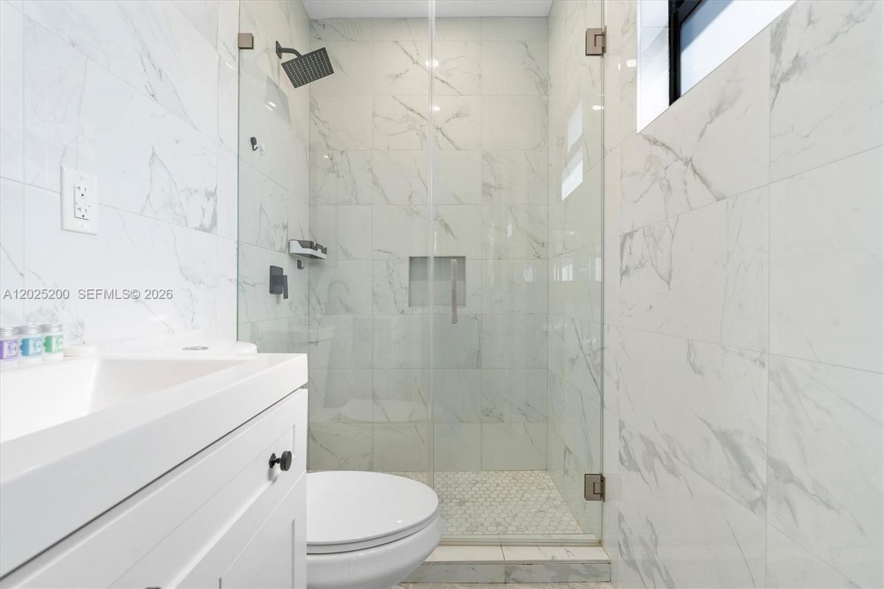 Please Call For Address, Unit 1300, North Miami Beach, FL 33162 Photo
