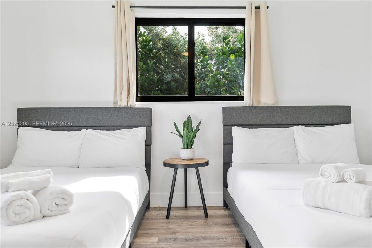 Please Call For Address, Unit 1300, North Miami Beach, FL 33162 Photo