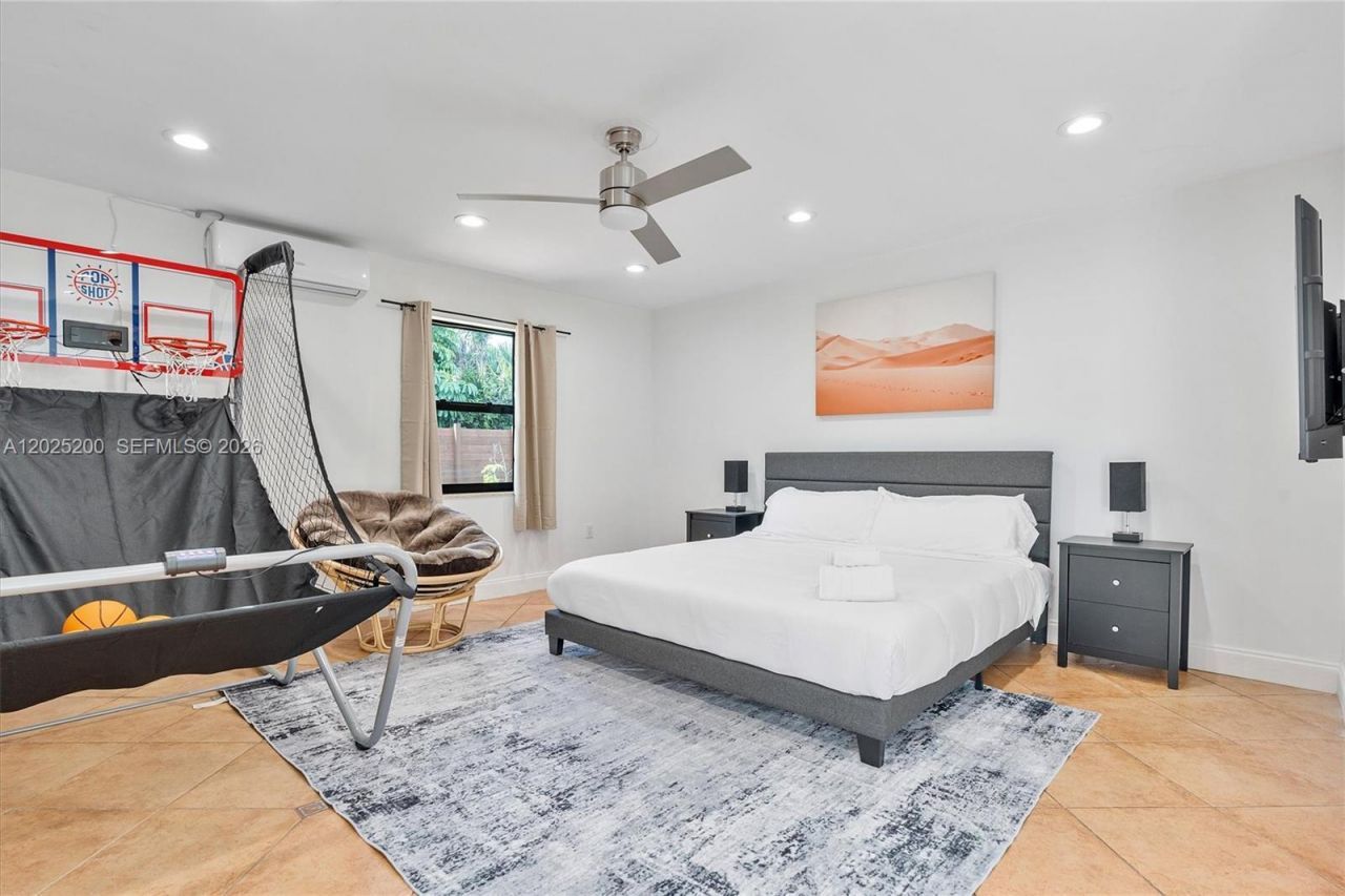 Please Call For Address, Unit 1300, North Miami Beach, FL 33162 Photo