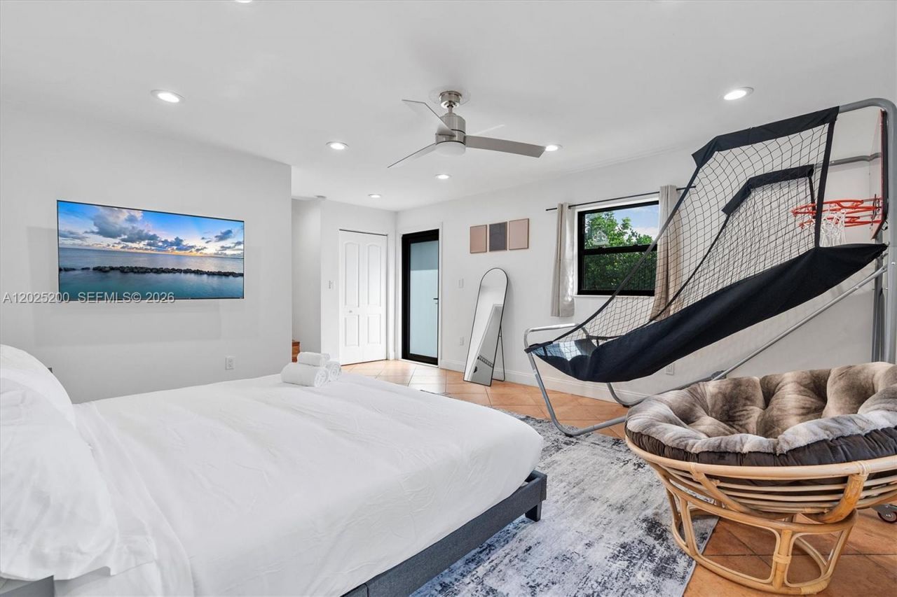Please Call For Address, Unit 1300, North Miami Beach, FL 33162 Photo