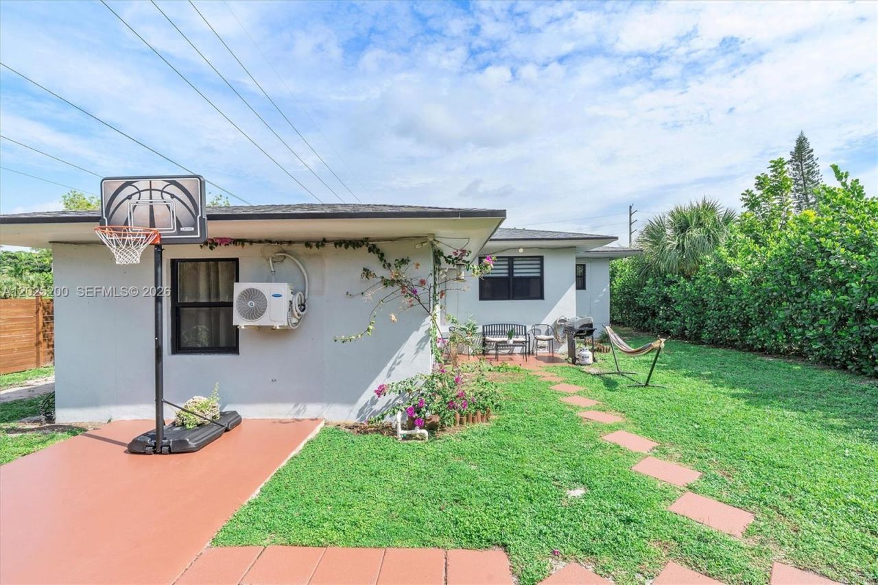Please Call For Address, Unit 1300, North Miami Beach, FL 33162 Photo