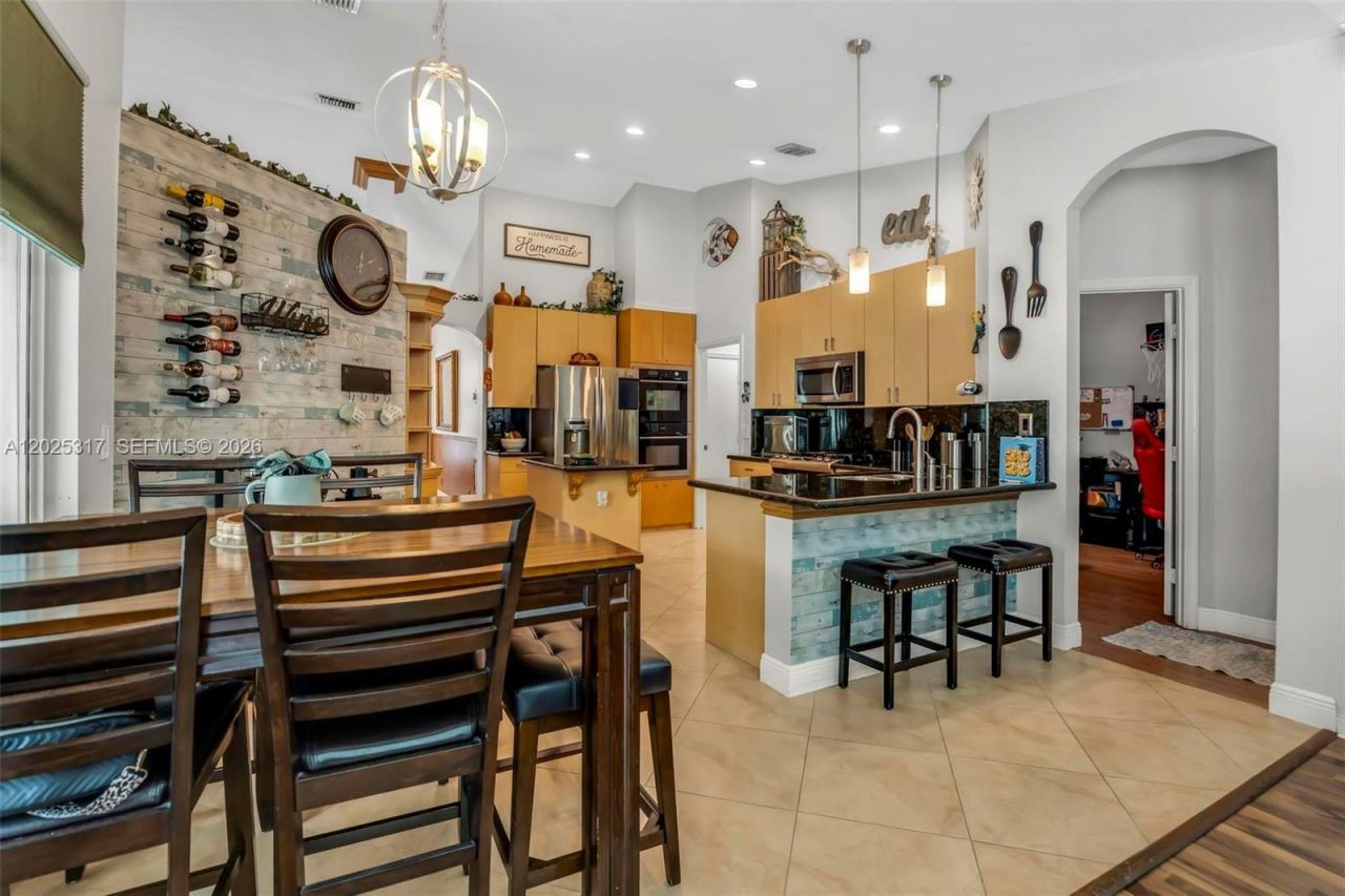 13404 NW 13th St, Pembroke Pines, FL 33028 Photo