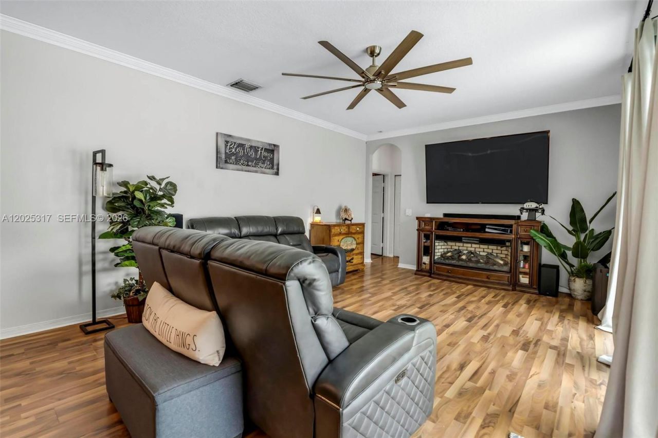 13404 NW 13th St, Pembroke Pines, FL 33028 Photo