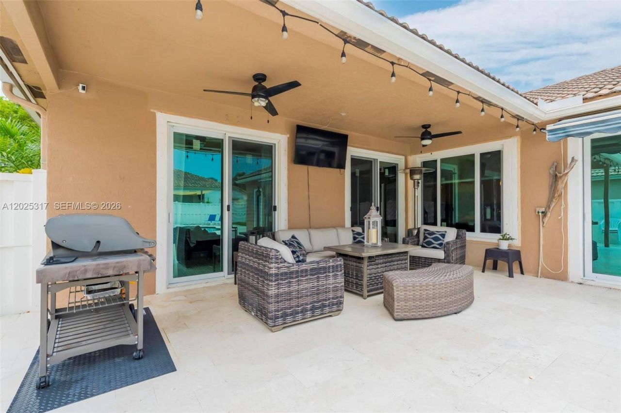 13404 NW 13th St, Pembroke Pines, FL 33028 Photo