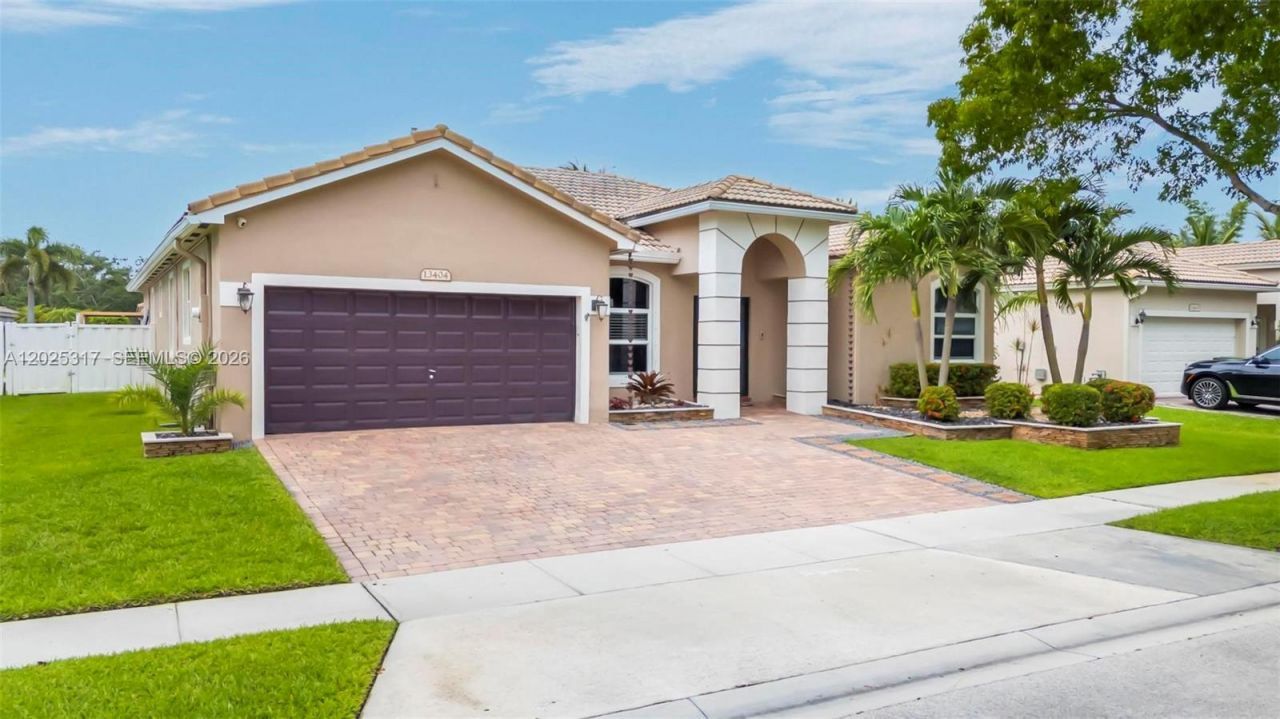 13404 NW 13th St, Pembroke Pines, FL 33028 Photo
