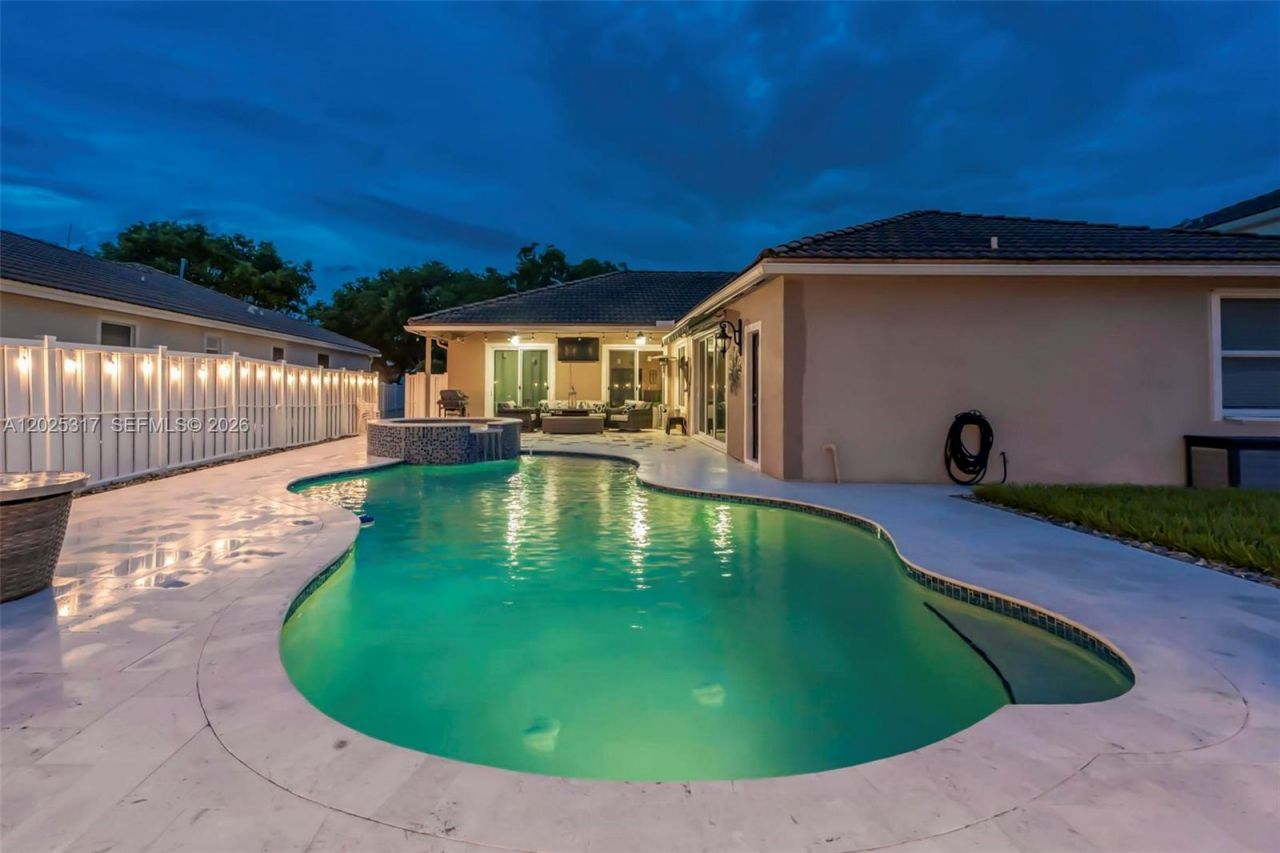 13404 NW 13th St, Pembroke Pines, FL 33028 Photo