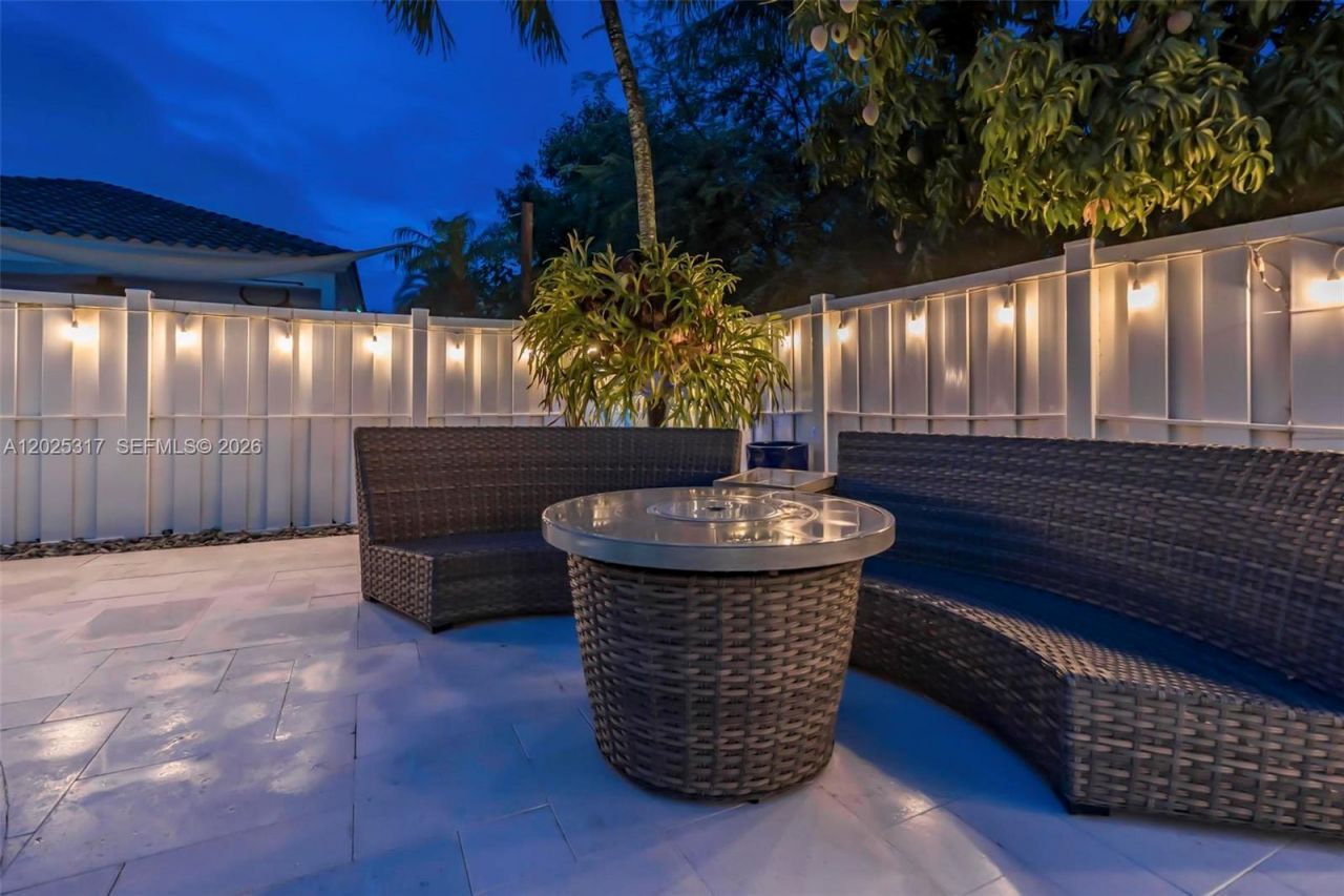 13404 NW 13th St, Pembroke Pines, FL 33028 Photo