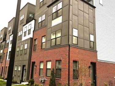 4989 EISENHOWER AVENUE , ALEXANDRIA, VA 22304