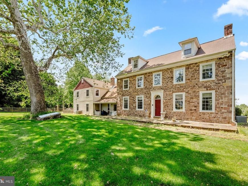 290 Foxcroft Drive, Warminster, PA 18974 Main Photo