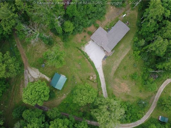 170 Mathews Mountain, Milton, WV 25541
