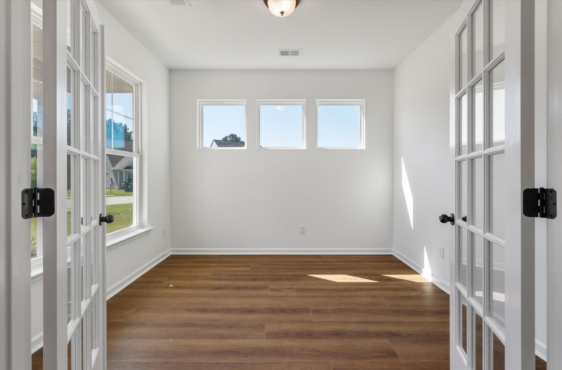 379 Blue Oak Drive Photo 8
